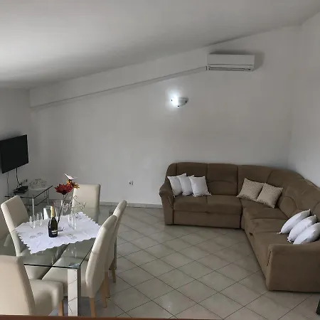 Ivancica Apartments Tisno Exterior photo