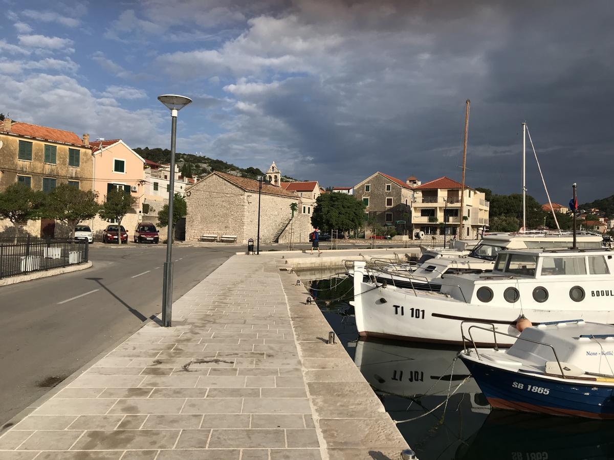 Ivancica Apartment Tisno
